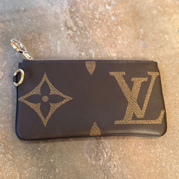 Louis Vuitton Trio Pouch - Picture 4 of 16